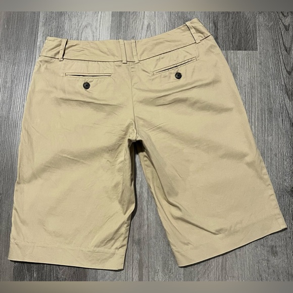 Mossimo Stretch Khaki/Tan Bermuda Shorts - Size Women’s 6 - Picture 2 of 11